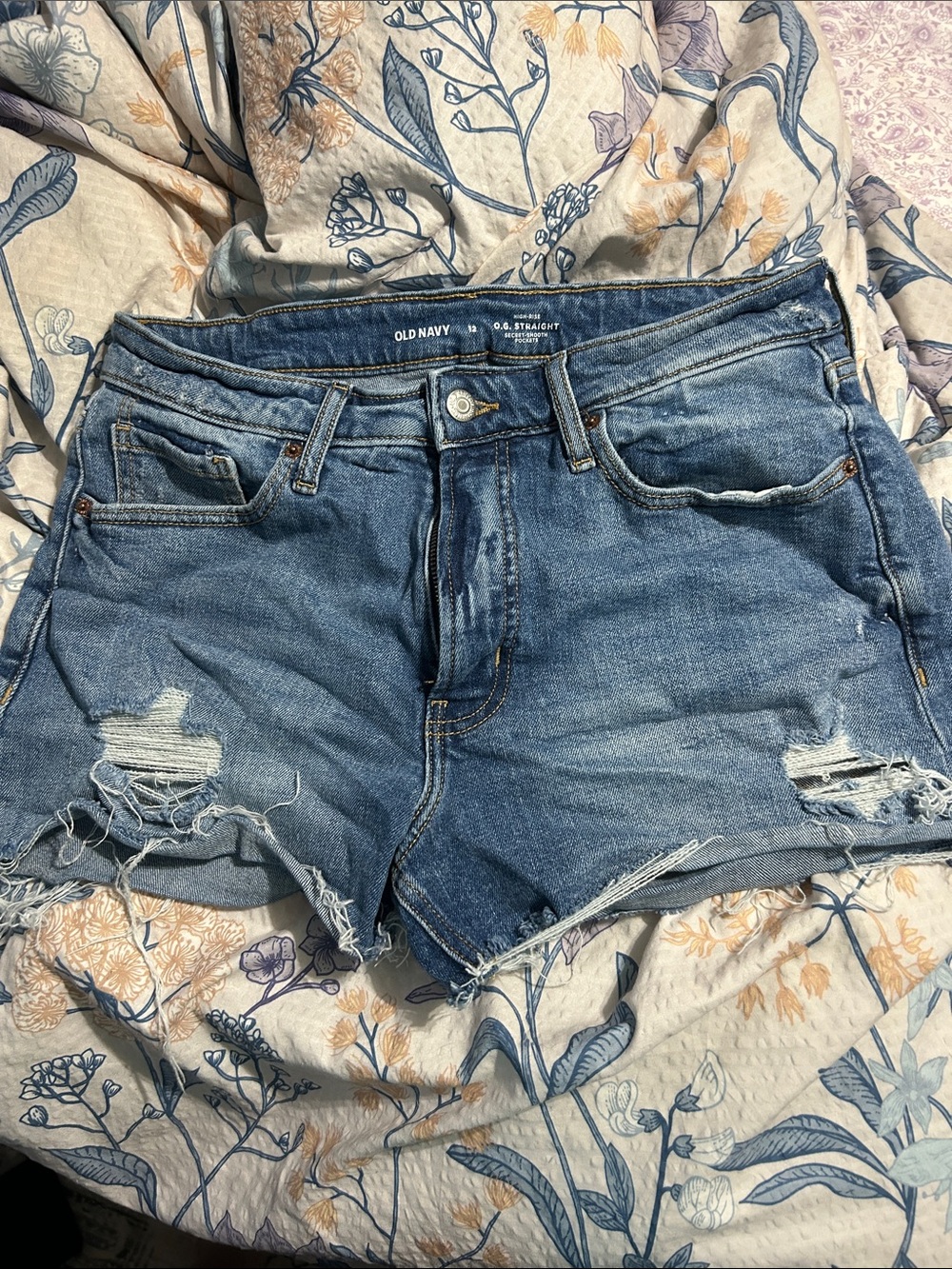 Old Navy Women's Blue Distressed Denim Cutoff Shorts